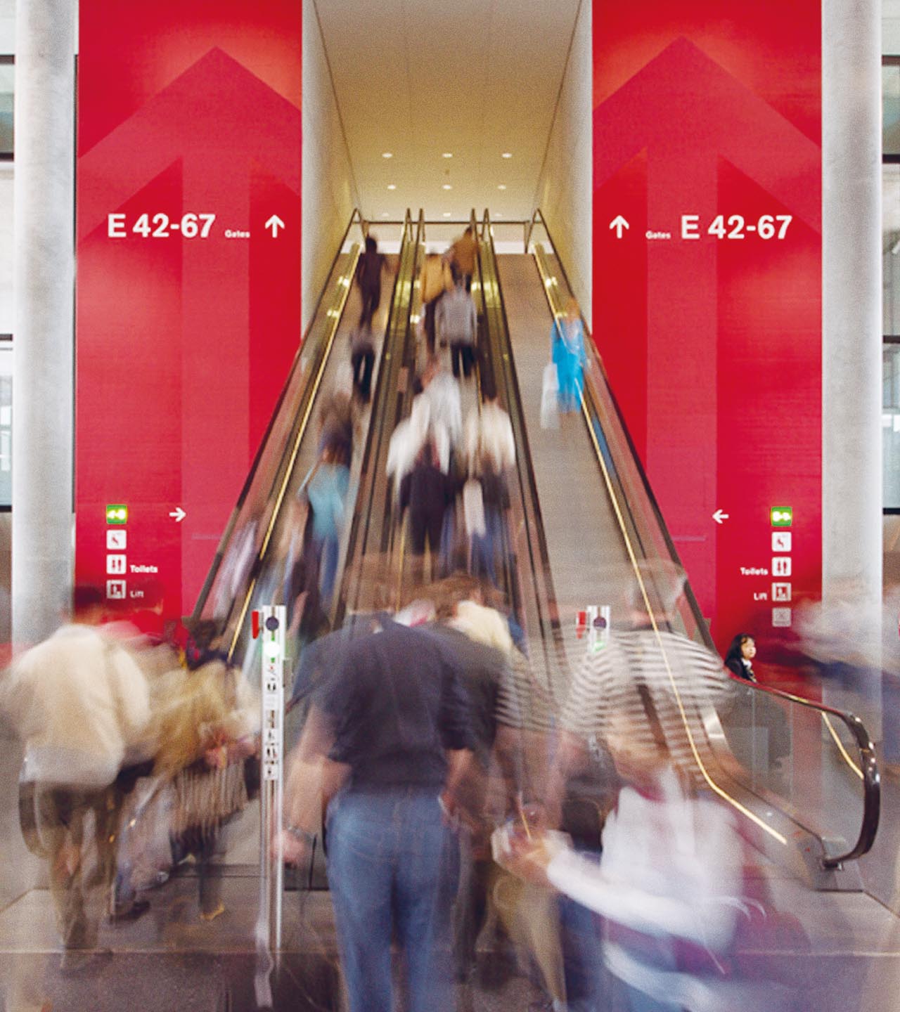 Flughafen Zürich, Flughafen, Airport, Signaletik, Leitsystem, Beschriftung, Information und Wegweisung, Beschriftungkonzept, Signaletikrichtlinien, Grafik, Piktogramme, Icons