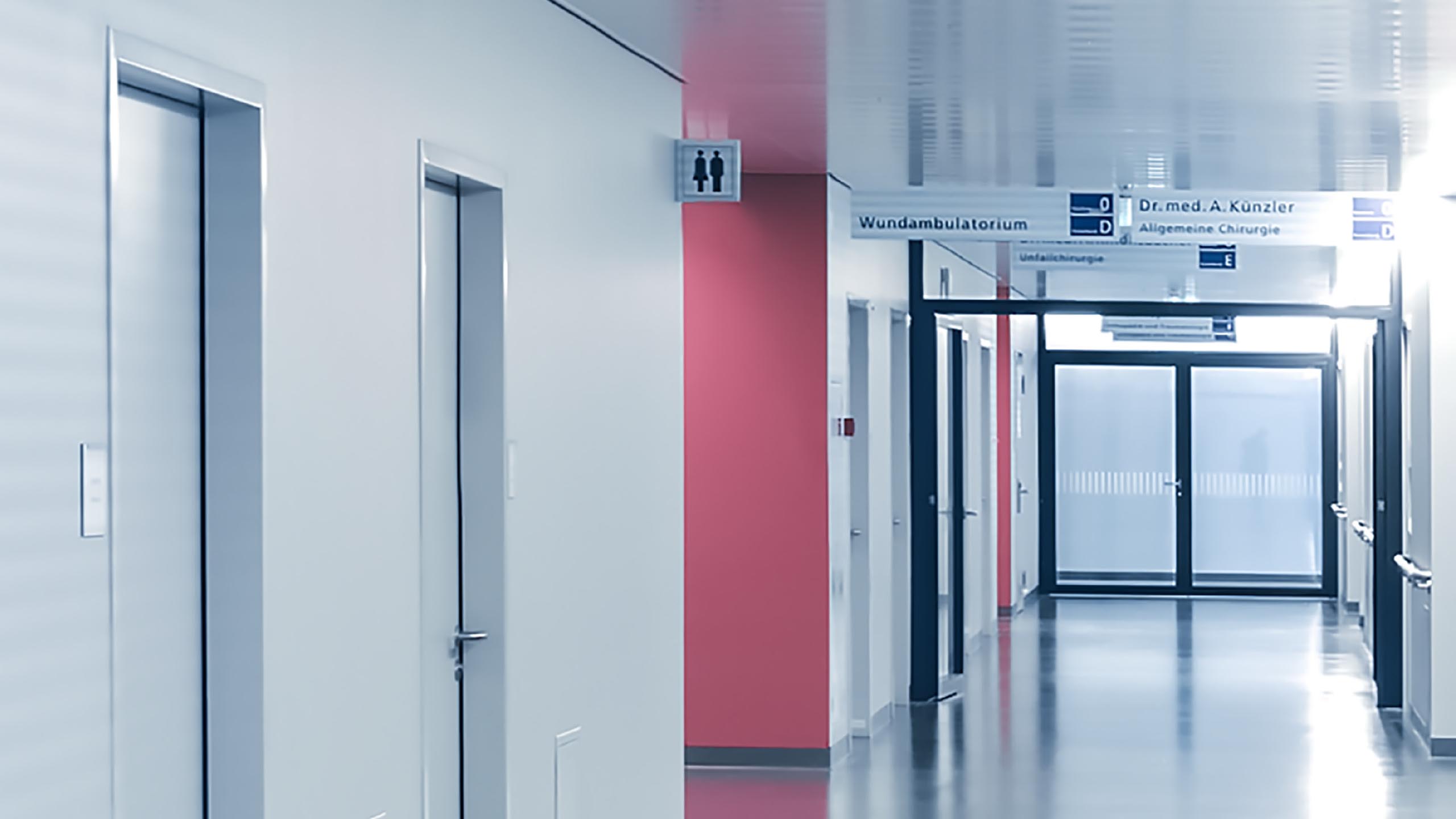 Zuger Kantonsspital, Spital, Signaletik, Leitsystem, Beschriftung, Information und Wegweisung, Beschriftungkonzept, Signaletikrichtlinien